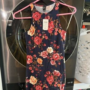 Winsor Navy/Floral cotton bodycon dress- juniors medium- NWT!